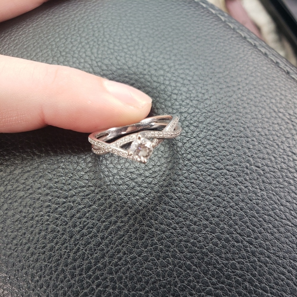 18k engagment ring